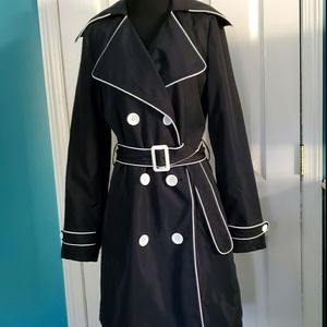 NWOT Vertigo Paris Raincoat